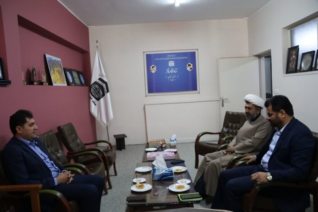 دیدار مدیر ستاد اقامه نماز با مدیرعامل بانک مهر ایران شعب زنجان
