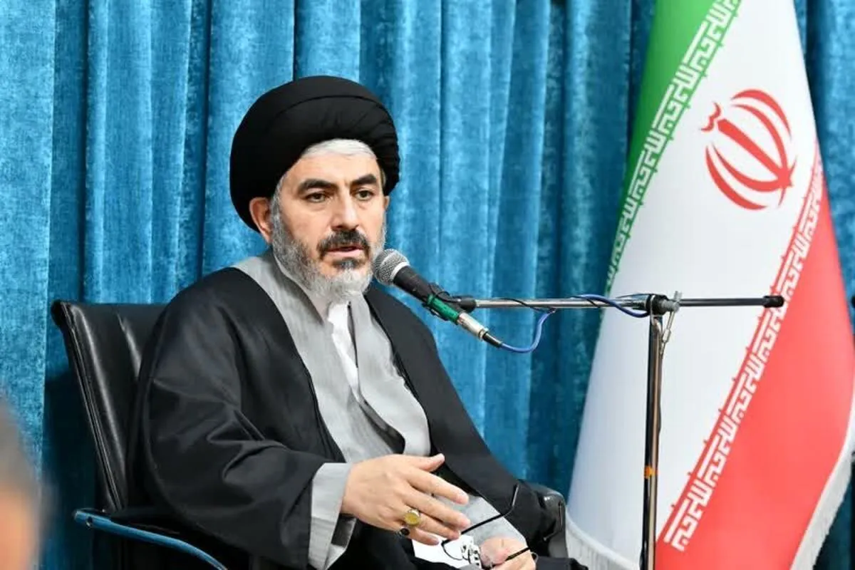 نماینده ولی فقیه در استان آذربایجان غربی: نهادینه‌سازی نماز، پایه هویت اسلامی و محافظ نسل نو در برابر آسیب‌ها