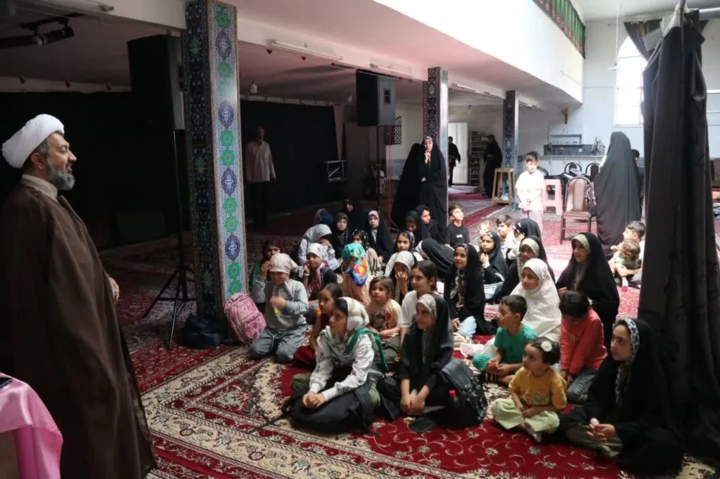 بازدید مدیر ستاد اقامه نماز از برنامه‌های فرهنگی مساجد محلات زنجان