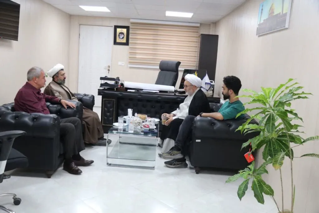 صحیح قبله در محل برپایی نماز میت و همچنین از نمازخانه مجموعه بازی به عمل آمد