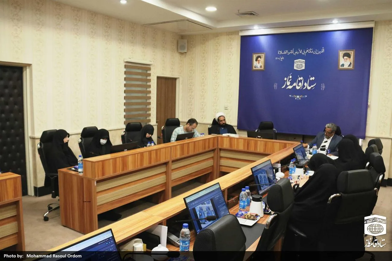 بانوان طلبه نقش کلیدی در ترویج فرهنگ نماز در مدارس دخترانه دارند