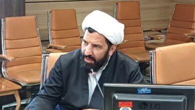 اولین معلم نماز برای کودک، مادر است