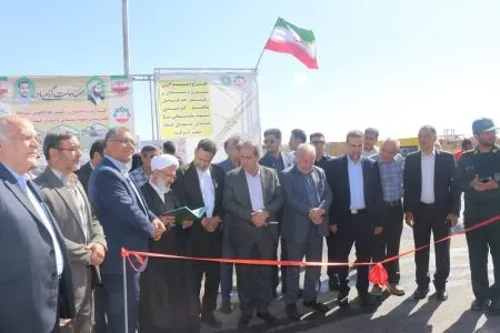 افتتاح میدان نماز توسط معاون سیاسی استانداری اصفهان