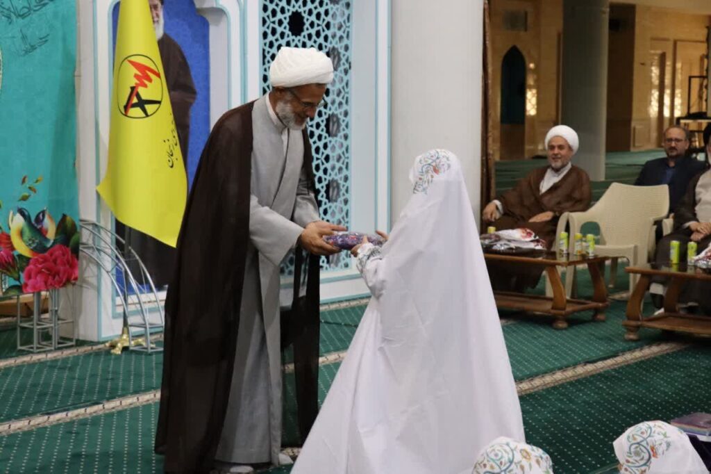 جشن تکلیف فرزندان کارکنان اداره برق منطقه‌ای زنجان برگزار شد