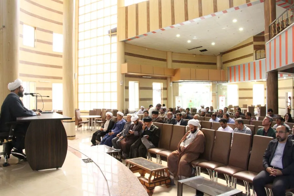 دومین نشست فصلی دبیران اقامه نماز دستگاه های اجرایی قم برگزار شد