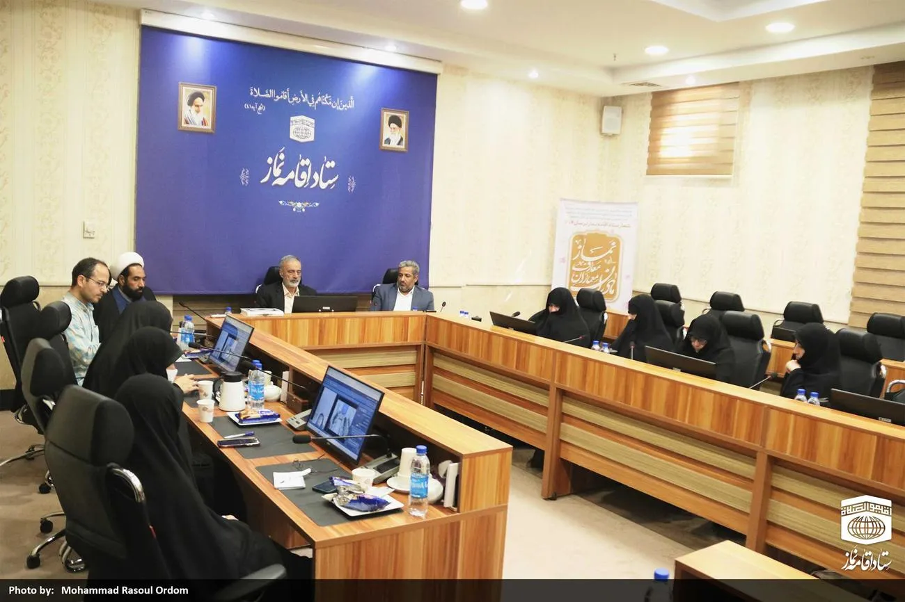 بانوان طلبه نقش کلیدی در ترویج فرهنگ نماز در مدارس دخترانه دارند