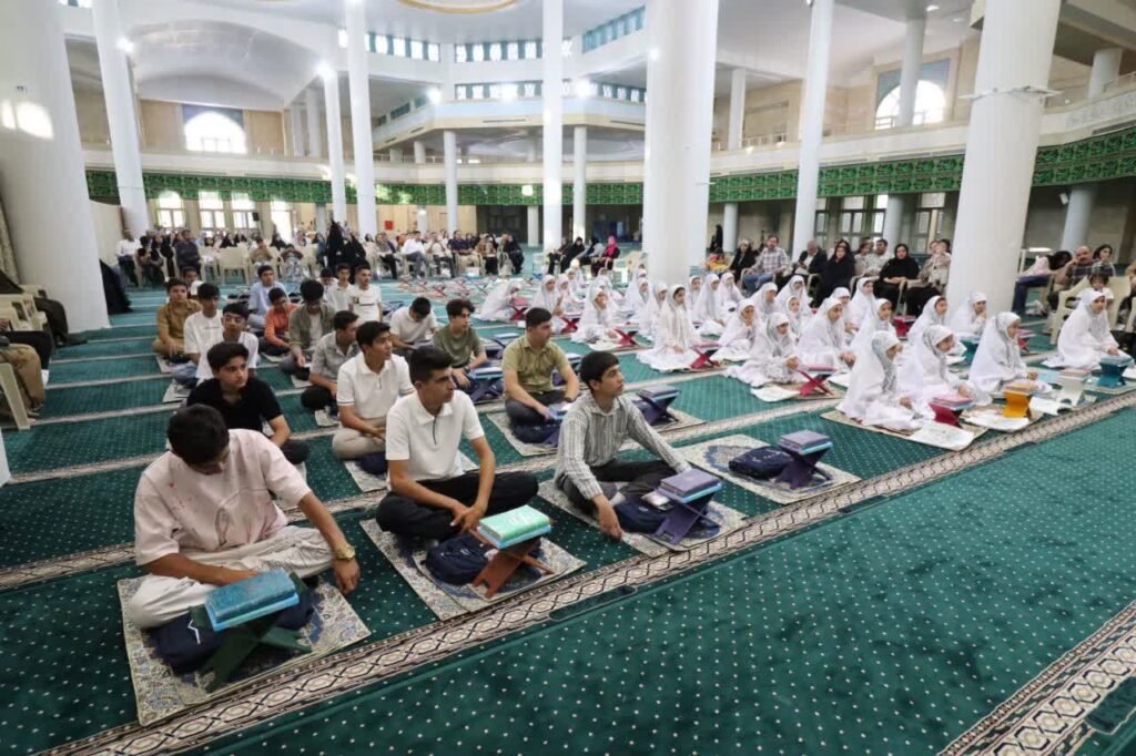 جشن تکلیف فرزندان کارکنان اداره برق منطقه‌ای زنجان برگزار شد