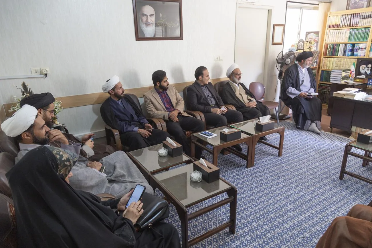نشست هماهنگی و برنامه ریزی اقامه نماز در مدارس استان یزد برگزار شد