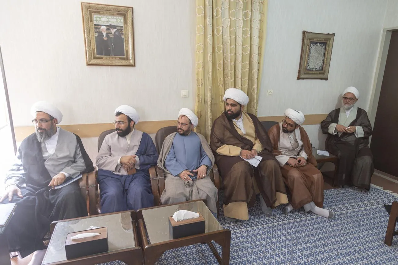 نشست هماهنگی و برنامه ریزی اقامه نماز در مدارس استان یزد برگزار شد