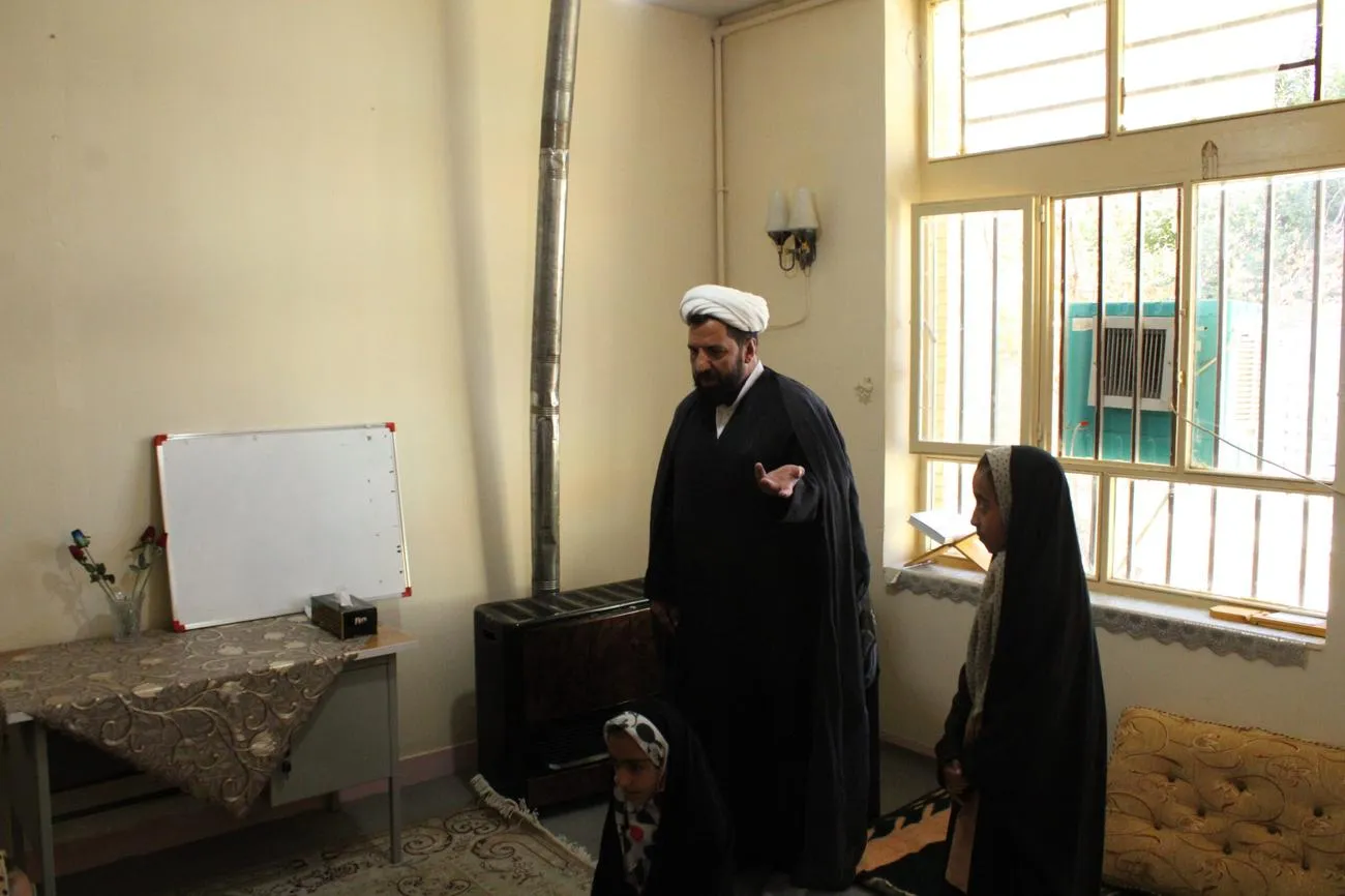 دوره آموزشی‌ آشنایی با معارف نماز ویژه دانش‌آموزان در چهارمحال‌وبختیاری برگزار شد