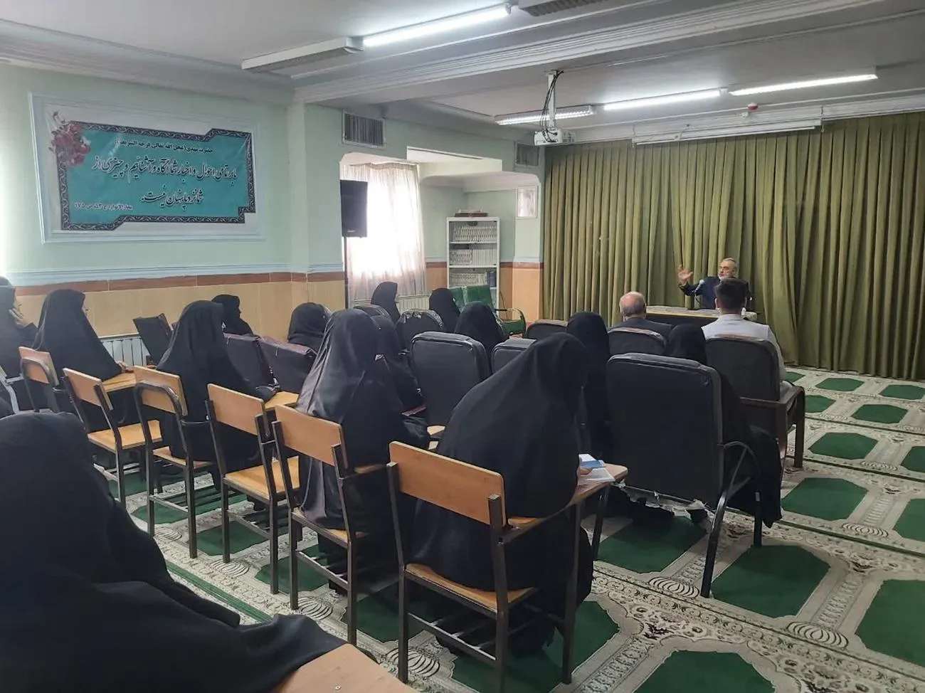 قائممقام ستاد اقامه نماز کشور: «بیمهری به نماز، ریشه در ناآگاهی از فلسفه آن دارد»