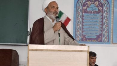 سخنرانی دبیر ستاد اقامه نماز شهرستان بم در مدرسه صدرای شهرستان