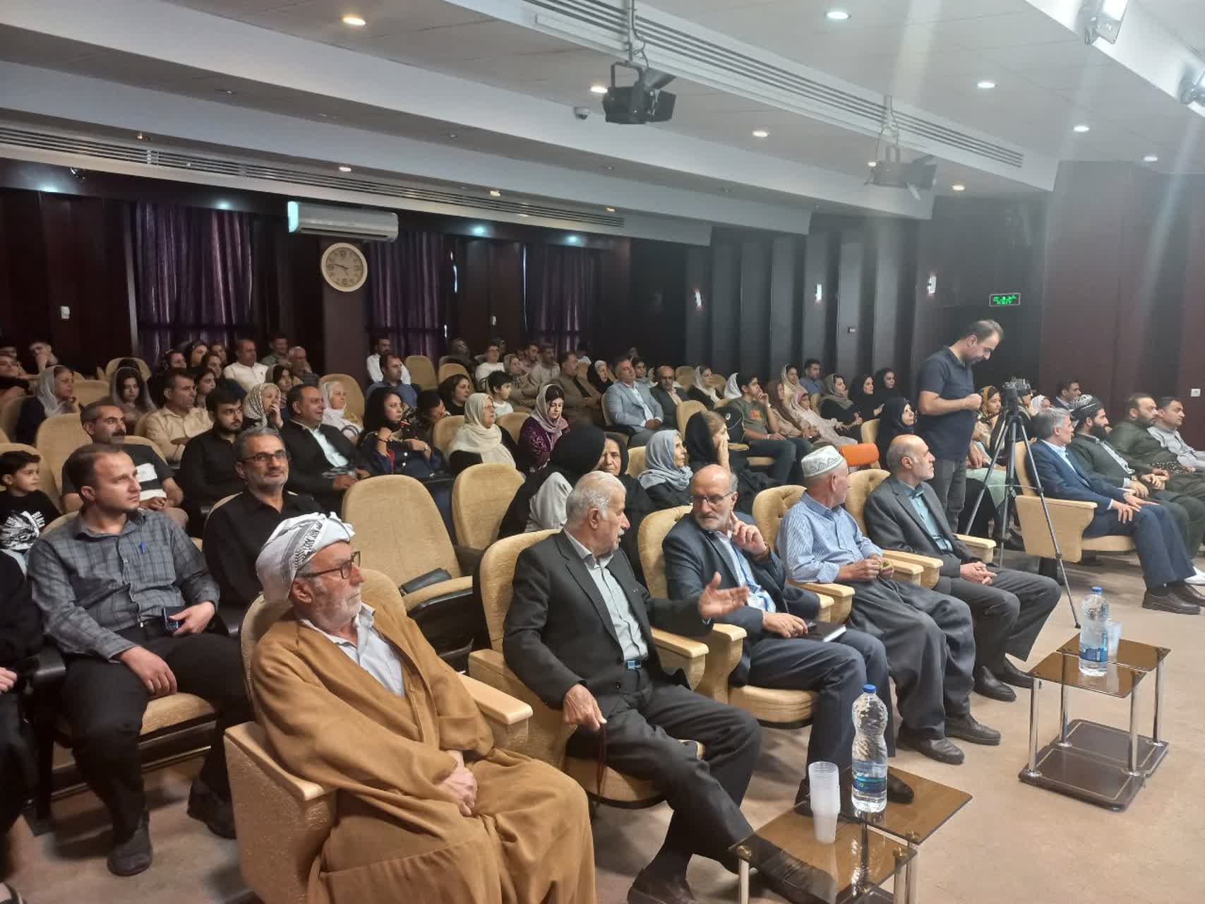 مراسم مولودخوانی و جشن تکلیف فرزندان نومکلف کارکنان اداره کل پست کردستان برگزار شد