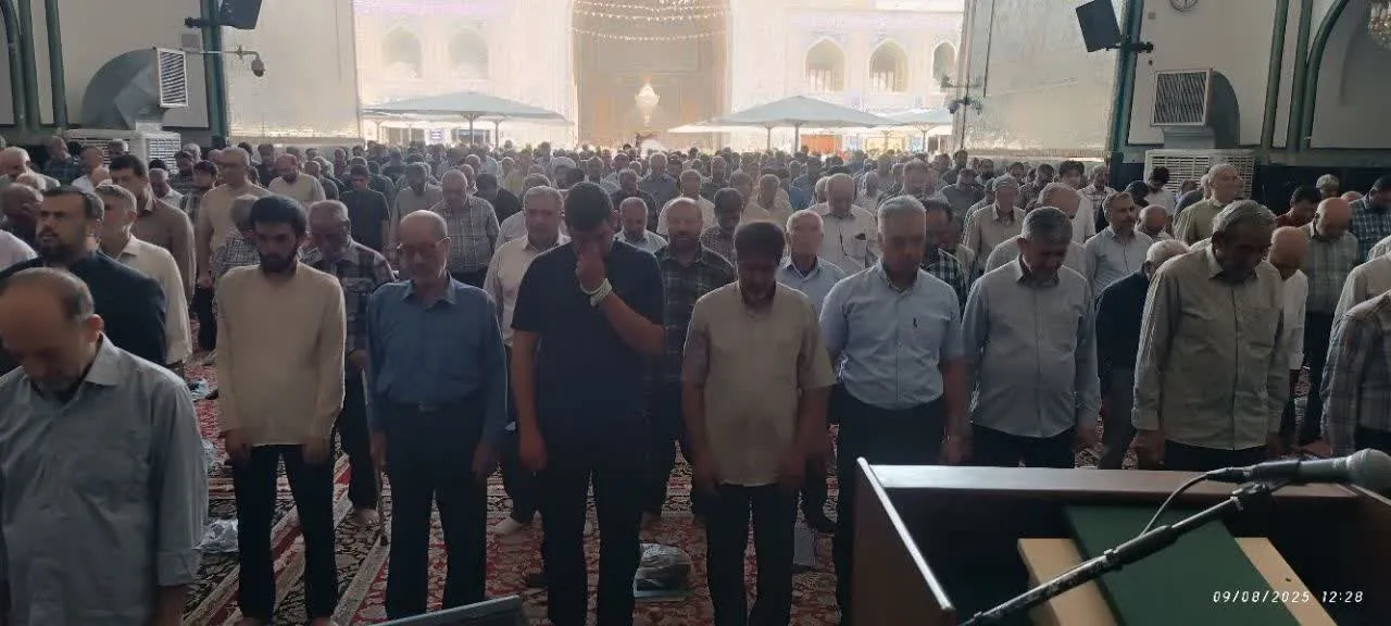 اقامه نماز باران در حرم مطهر رضوی