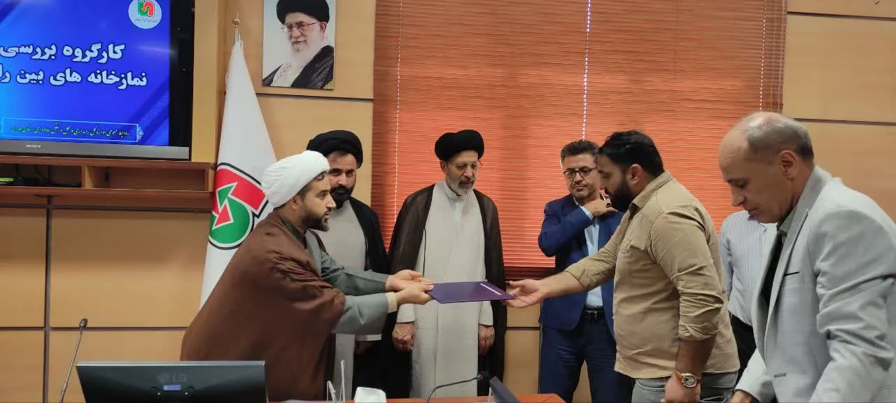 نشست کارگروه بررسی وضعیت نمازخانههای بینراهی استان همدان برگزار شد