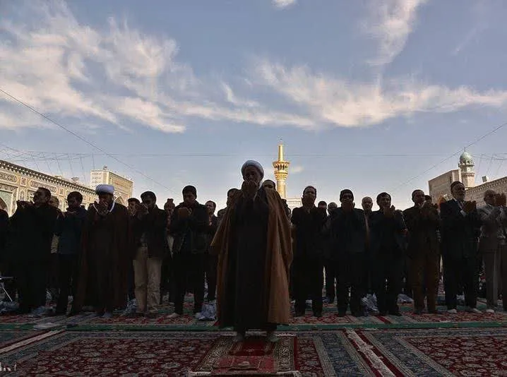 اقامه نماز باران در حرم مطهر رضوی