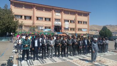 اقامه اولین نماز جماعت دانش‌آموزی سال تحصیلی جدید در استان کردستان