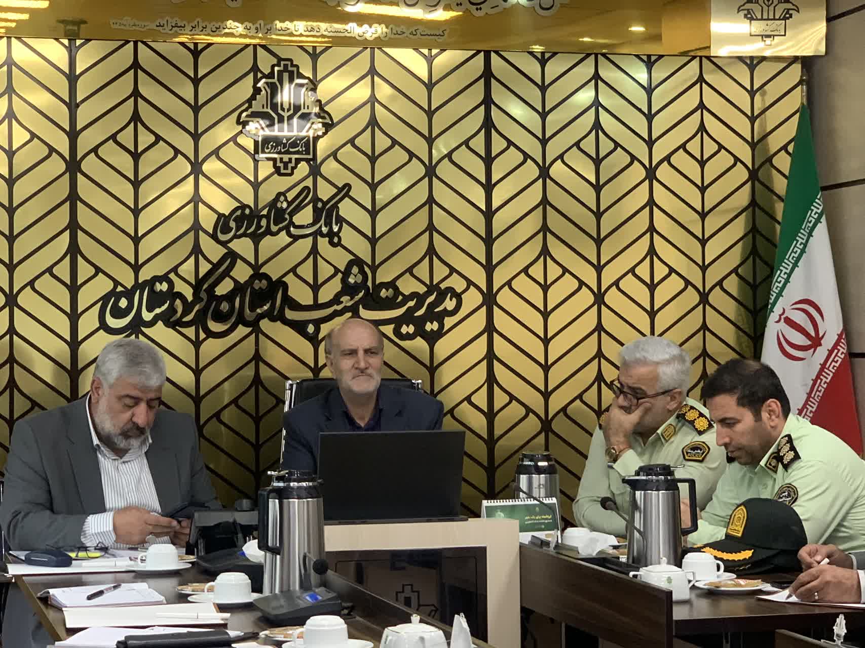 ستاد اقامه نماز کردستان بر تقویت فعالیت‌های فرهنگی بانک‌های استان در حوزه نماز تأکید کرد