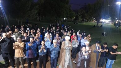 اقامه نماز در بوستان کیو خرم آباد