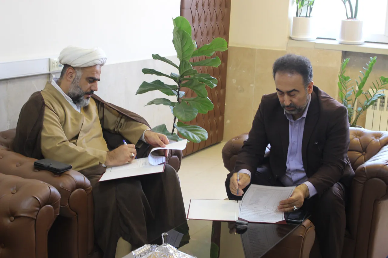 تفاهم نامه مشترک اداره کل آموزش و پرورش و ستاد اقامه نماز امضاء شد