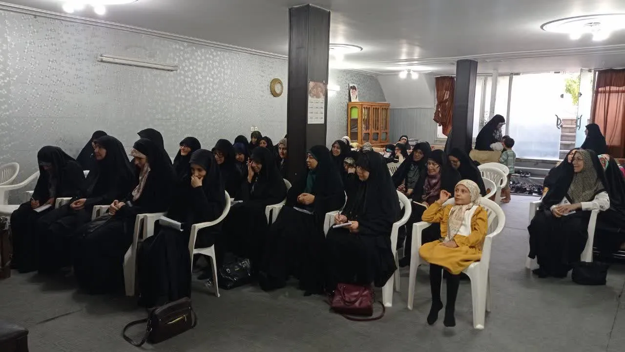 دوره آموزشی تخصصی نماز با حضور رابطین امر به معروف و نهی از منکر در مجمع رهروان اصفهان