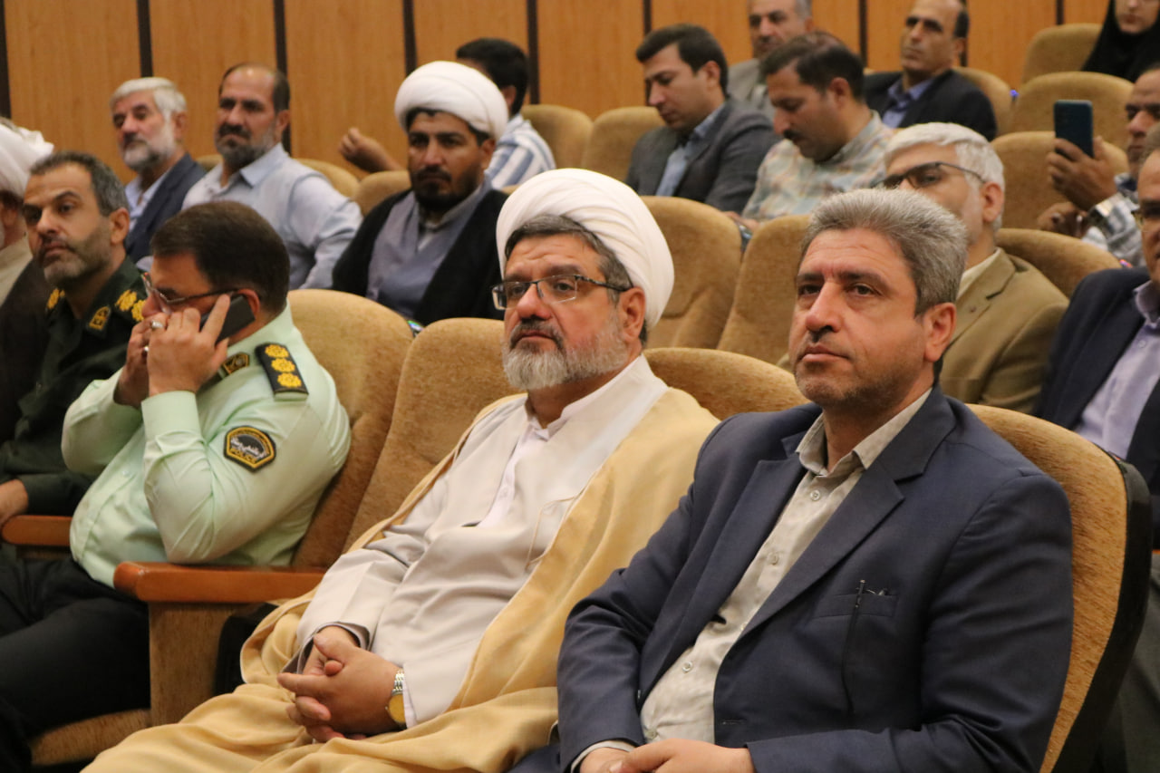جلسه شورای اقامه نماز شهرستان تیران و کرون اصفهان