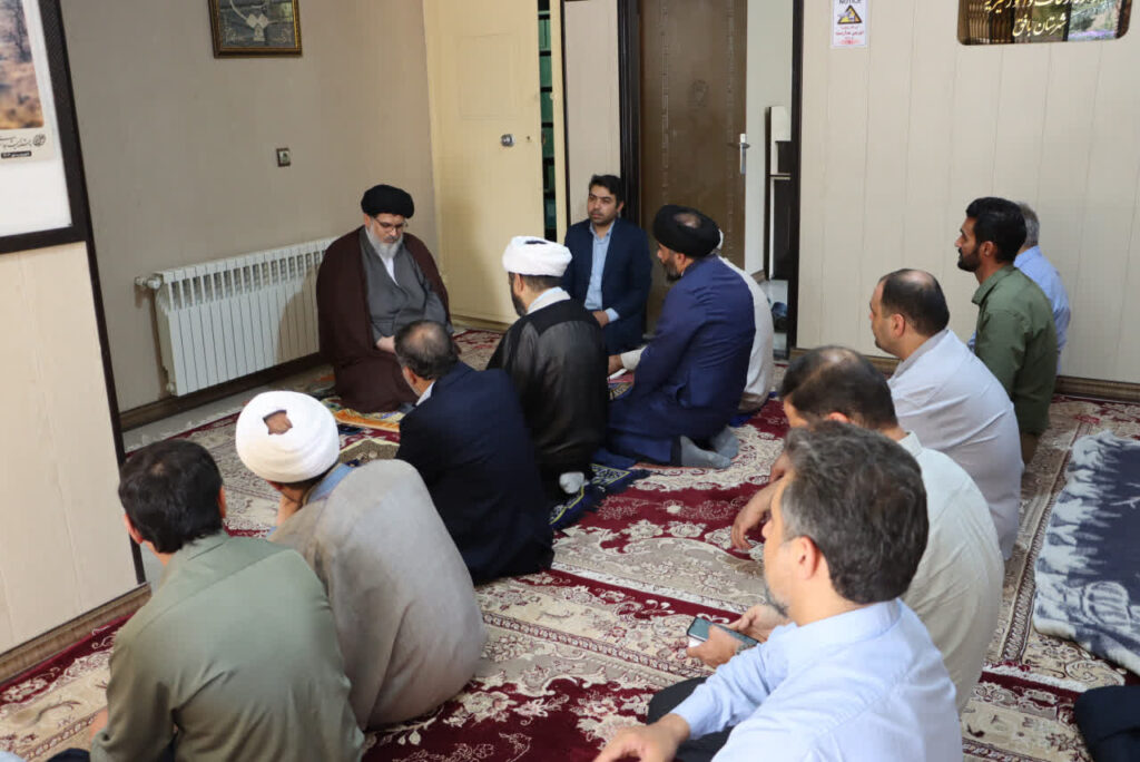 دوره آموزشی نماز ویژه کارکنان اداره اوقاف و امور خیریه شهرستان بافق برگزار شد