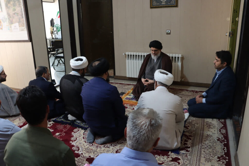 دوره آموزشی نماز ویژه کارکنان اداره اوقاف و امور خیریه شهرستان بافق برگزار شد