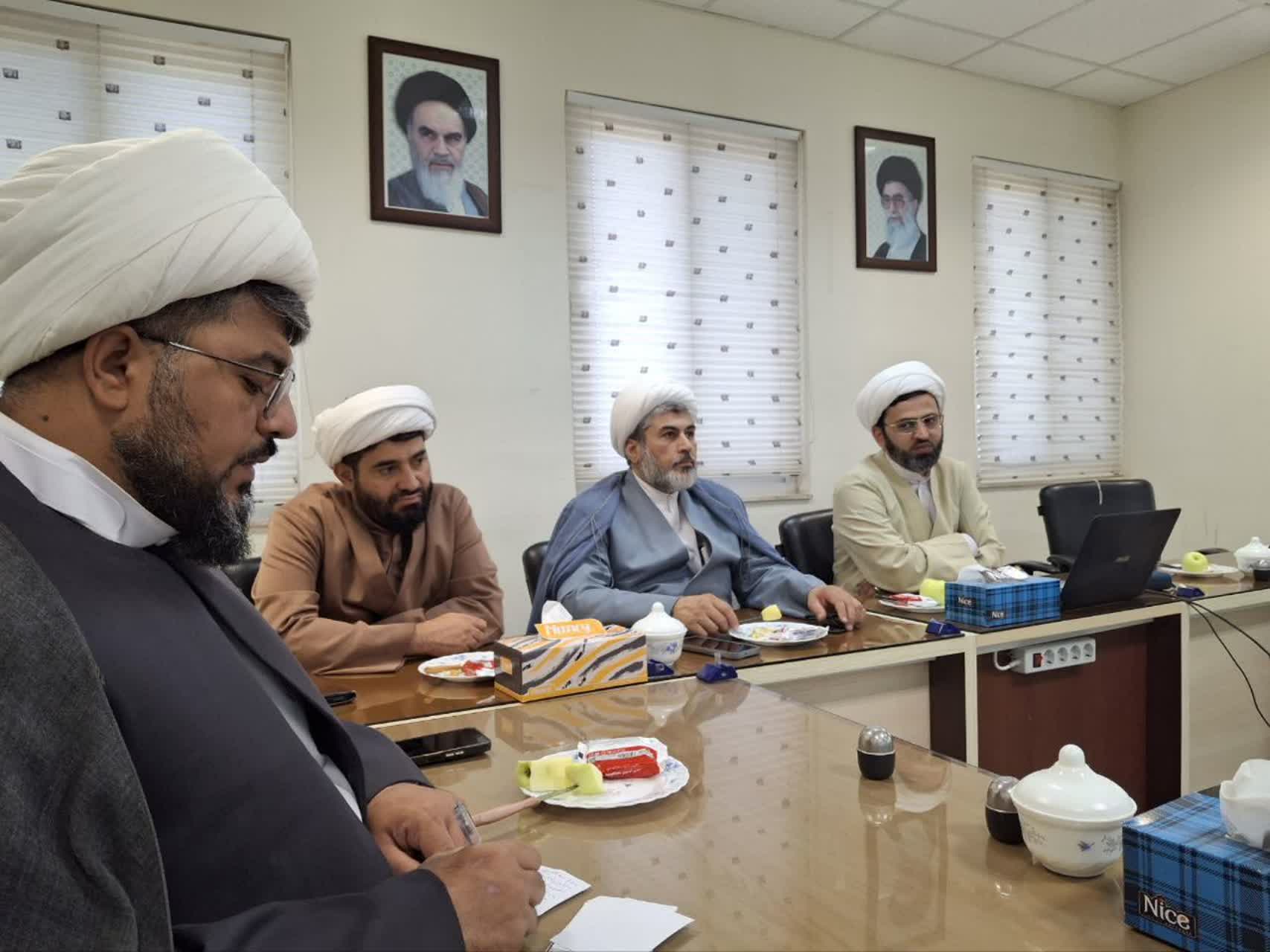 نشست هم اندیشی ائمه جماعات دانشگاه کاشان برگزار شد