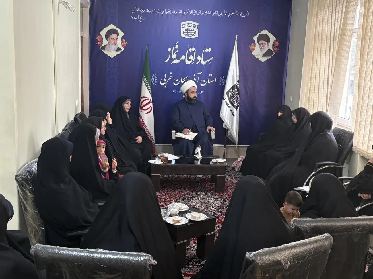 جلسه هیئت اندیشه‌ورز بانوان و امور خانواده ستاد اقامه نماز آذربایجان غربی برگزار شد