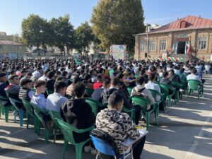 همزمان با شروع سال تحصیلی؛ مدارس آذربایجان غربی با نماز جماعت رنگ و بوی معنویت گرفتند