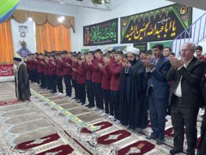 همزمان با شروع سال تحصیلی؛ مدارس آذربایجان غربی با نماز جماعت رنگ و بوی معنویت گرفتند