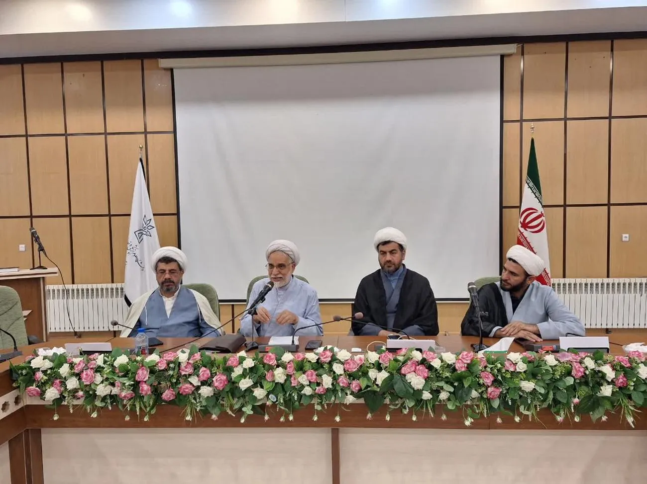 نشست‌تخصصی‌نماز ویژه گروه‌های‌موثر دانشگاه‌علوم‌پزشکی چهارمحال‌و‌بختیاری برگزار شد
