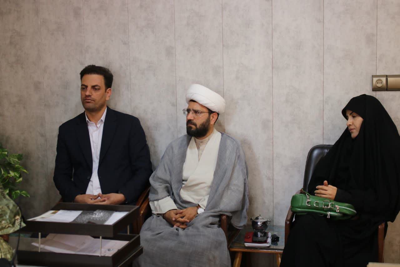 جلسه برنامه ریزی برای اقامه نماز جماعت مدارس شهرستان فریدن اصفهان