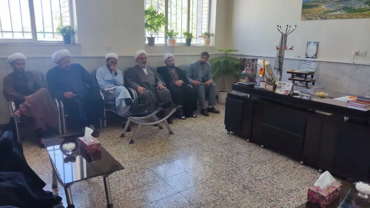 مدارس بوئین میاندشت اصفهان