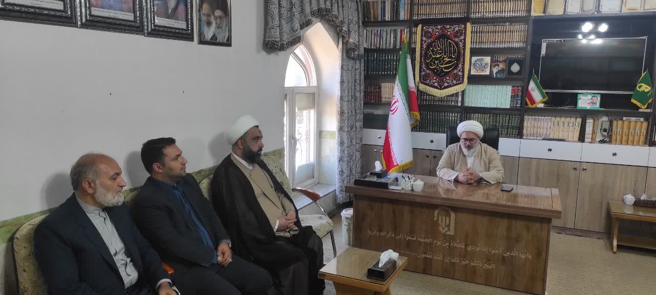 دیدار مدیر ستاد اقامه نماز آذربایجان غربی با امام جمعه میاندوآب