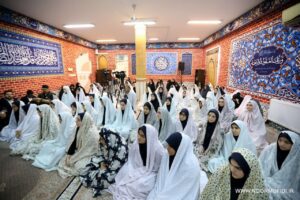 نماز جماعت دانش آموزان مدرسه فرزانگان گرگان به امامت نماینده ولی فقیه+ فیلم