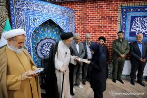 نماز جماعت دانش آموزان مدرسه فرزانگان گرگان به امامت نماینده ولی فقیه+ فیلم