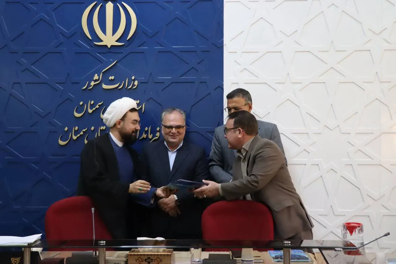 برگزاری جلسه شورای اقامه نماز شهرستان سمنان به ریاست فرماندار