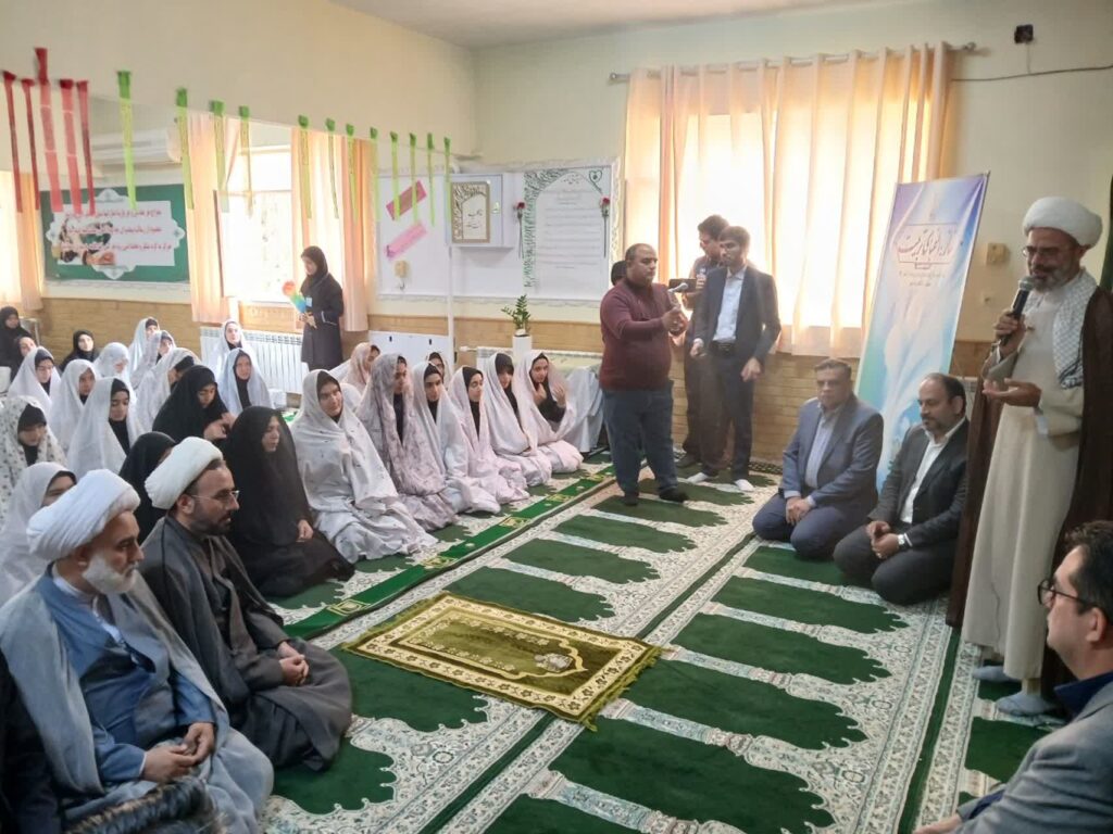 آیین زنگ نماز در سال تحصیلی جدید
