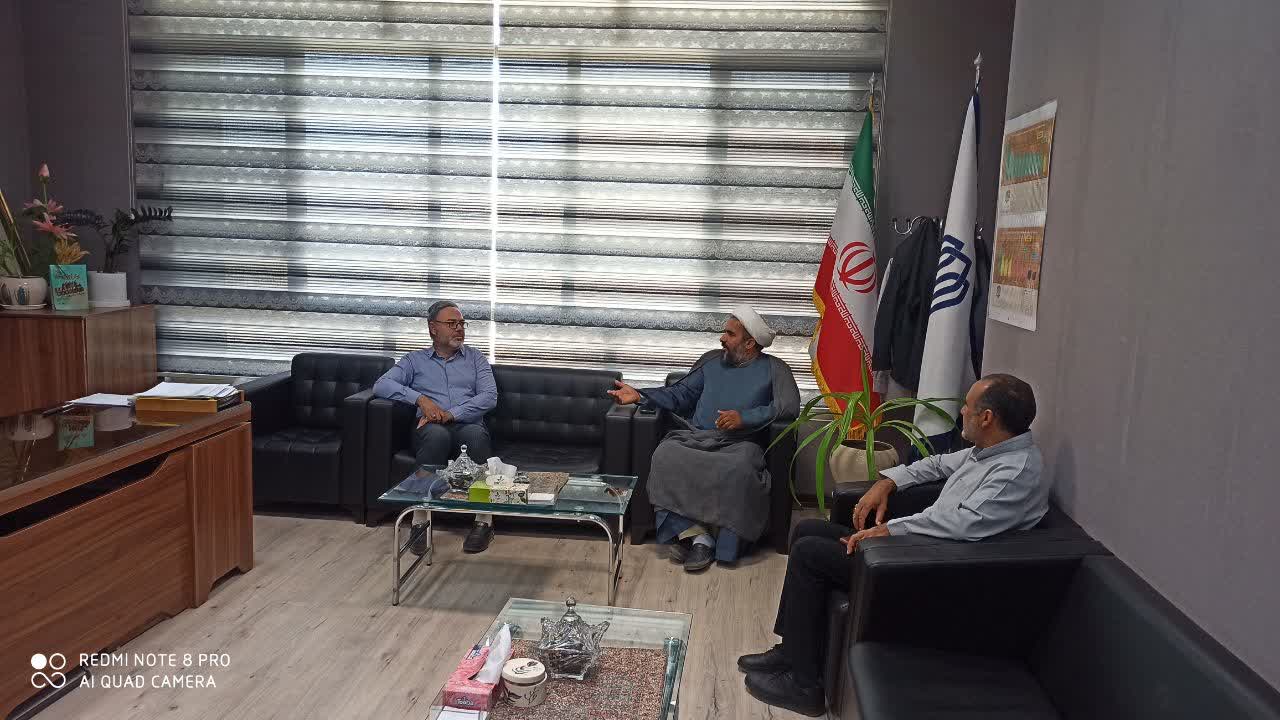 مدیر ستاد اقامه نماز استان با مدیر کل نوسازی و تجهیز مدارس خراسان جنوبی دیدار کرد