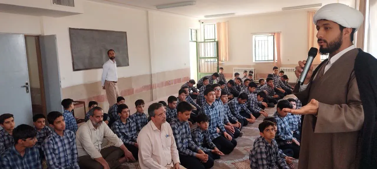 برگزاری نماز جماعت ظهر و عصر در مدارس شهرستان بردسیر