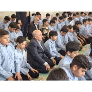 مجهز شدن به سلاح دانش و ارزش رمز موفقیت دانش آموزان و آینده سازان جامعه می باشد