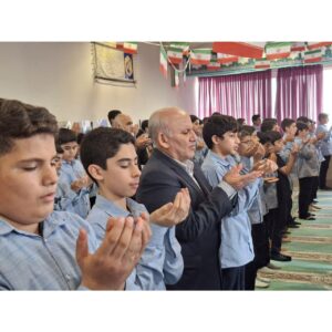 مجهز شدن به سلاح دانش و ارزش رمز موفقیت دانش آموزان و آینده سازان جامعه می باشد