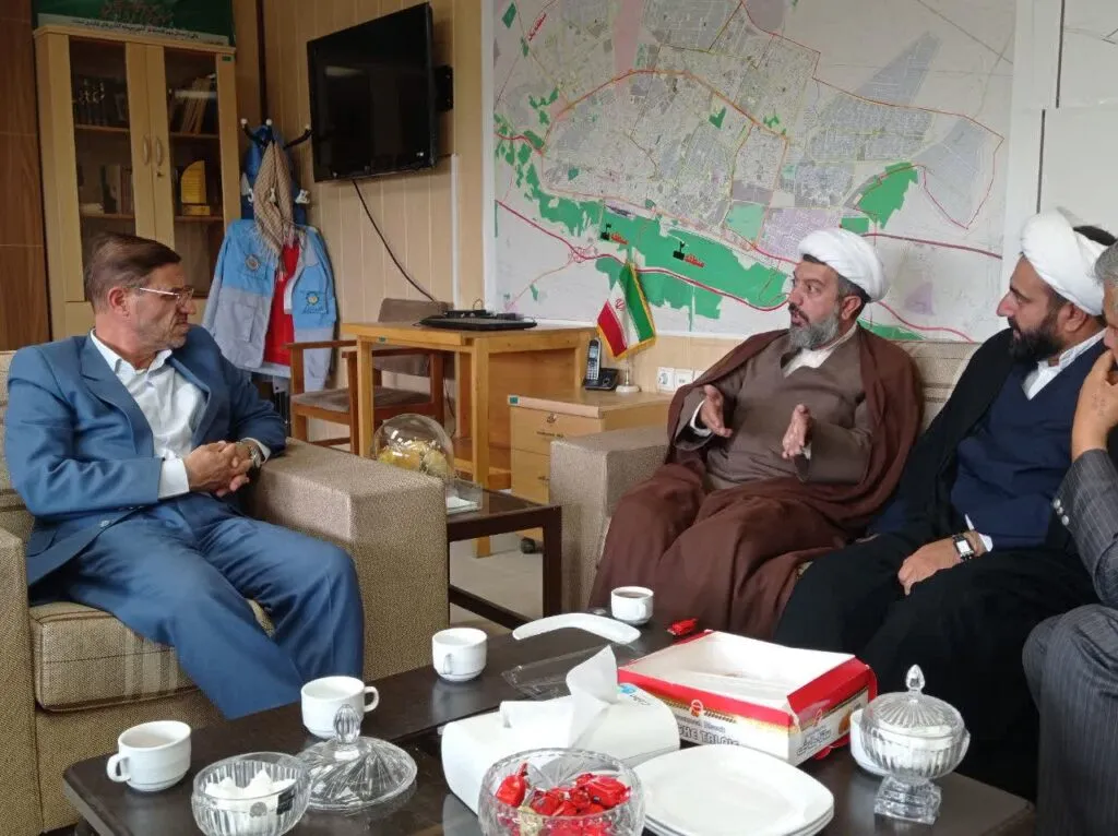 دیدار مدیر ستاد اقامه نماز با فرماندار زنجان