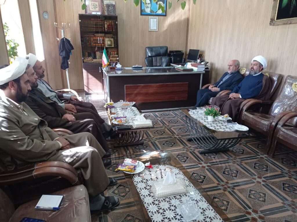 دیدار مدیر ستاد اقامه نماز با رئیس عقیدتی سیاسی تیپ ۲ زرهی ارتش زنجان