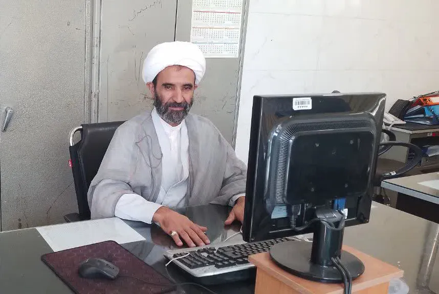 تهیه و نصب مجموعه ای از پوسترهای فرهنگی با موضوع نماز شهرستان اصفهان