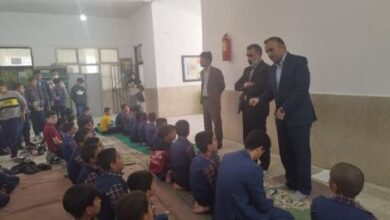 معلمان نقش خود را در تحقق اقامه نماز جماعت در مدارس به‌خوبی ایفا کنند