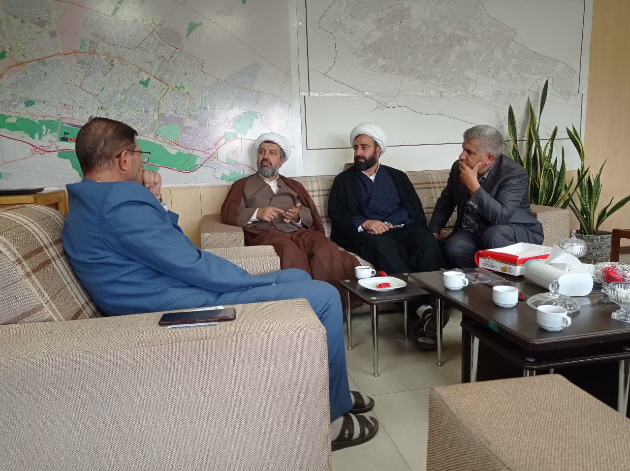 دیدار مدیر ستاد اقامه نماز با فرماندار زنجان