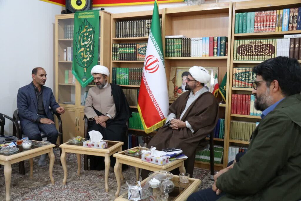 دیدار مدیر ستاد اقامه نماز با امام جمعه شهرستان خرمدره